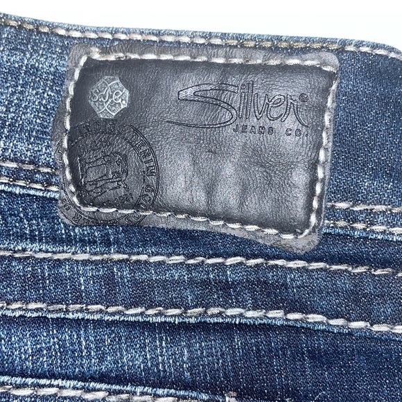 Silver Suki Surplus 29x32 High Rise Bootcut Jeans Dark Wash - Picture 3 of 10